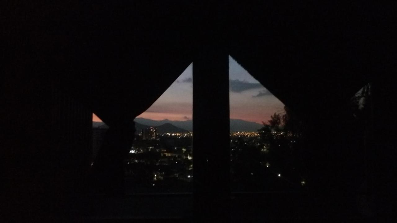 סנטיאגו Nuevovalpo Hillside Homestay מראה חיצוני תמונה